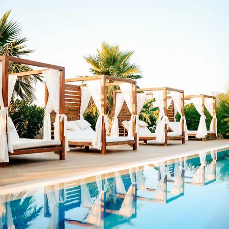 Mandalin Glamping Hotel *