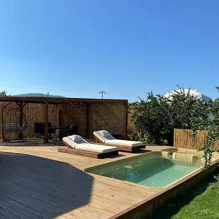Mandalin Glamping Hotel