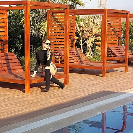 Mandalin Glamping Hotel