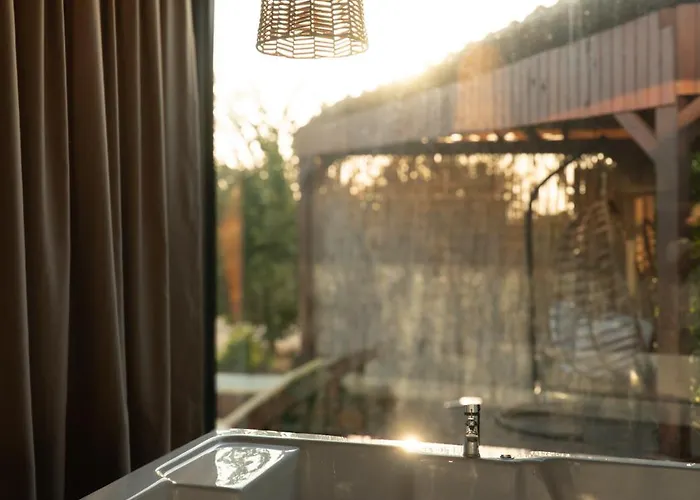 Hotel Mandalin Glamping *