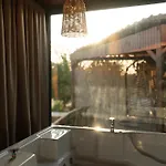 Hotel Mandalin Glamping *