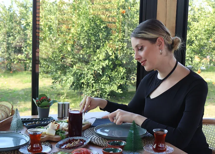 Mandalin Glamping Hotel